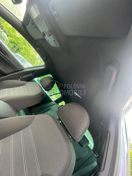 Opel Insignia 2.0cdt 2011. god. -  kompletan auto u delovima