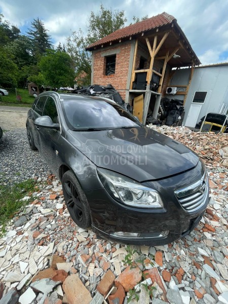 Opel Insignia 2.0cdt 2011. god. -  kompletan auto u delovima