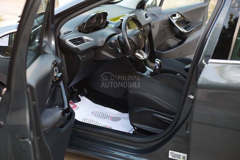 Peugeot 208 1.6 E-HDi Allure