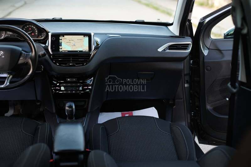 Peugeot 208 1.6 E-HDi Allure