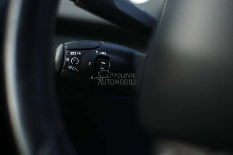 Peugeot 208 1.6 E-HDi Allure