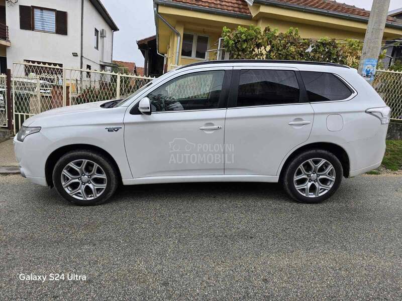 Mitsubishi Outlander PHEV