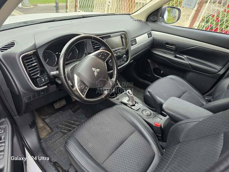 Mitsubishi Outlander PHEV