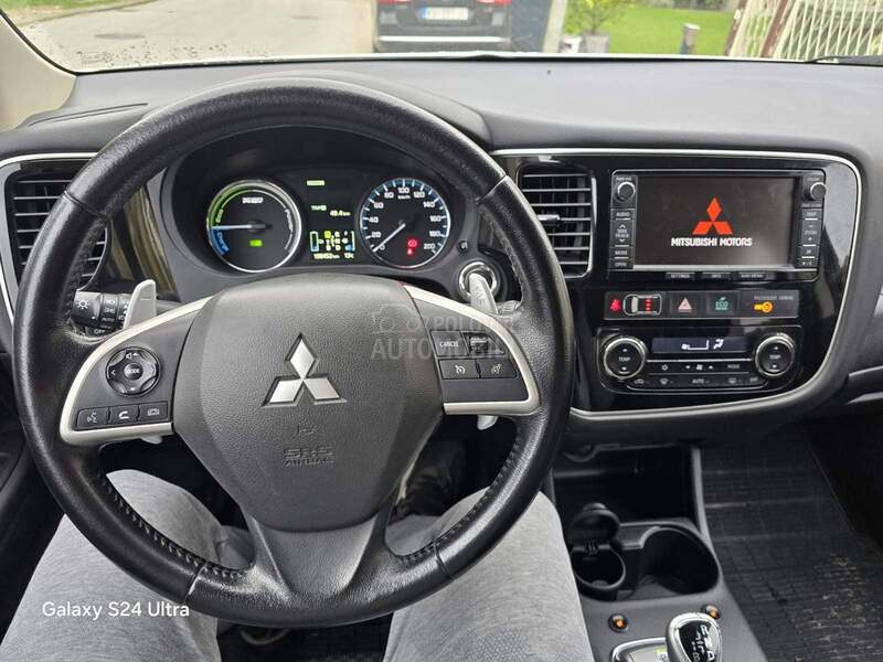 Mitsubishi Outlander PHEV