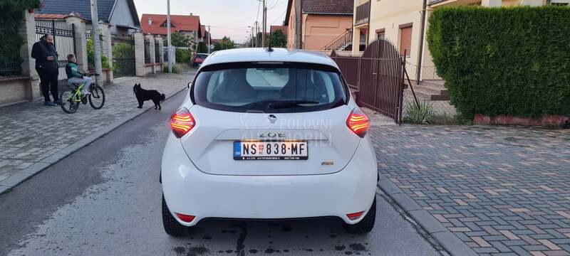 Renault Zoe tek R.E.G.