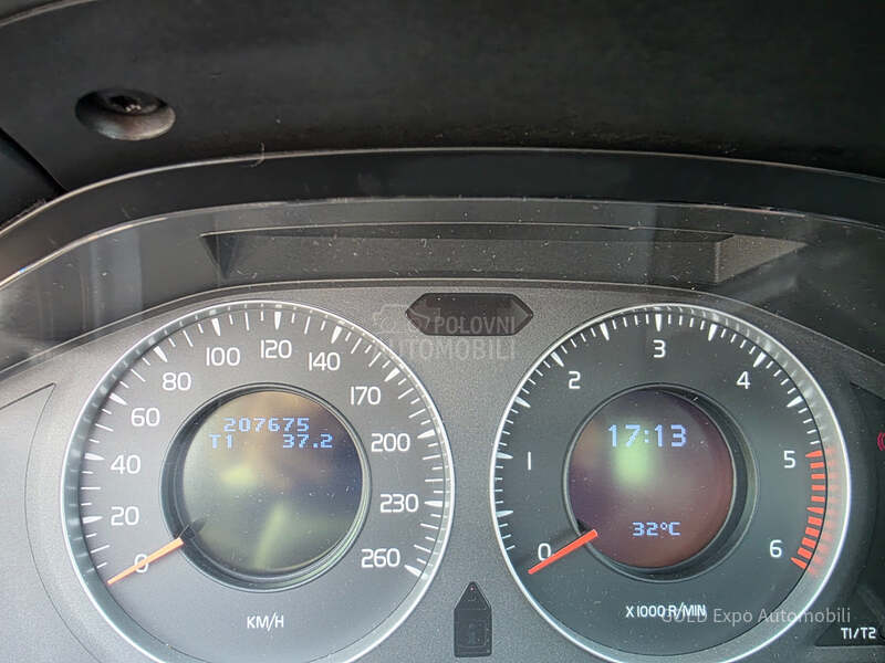 Volvo XC60 2.4 4x4 FUL KOZA