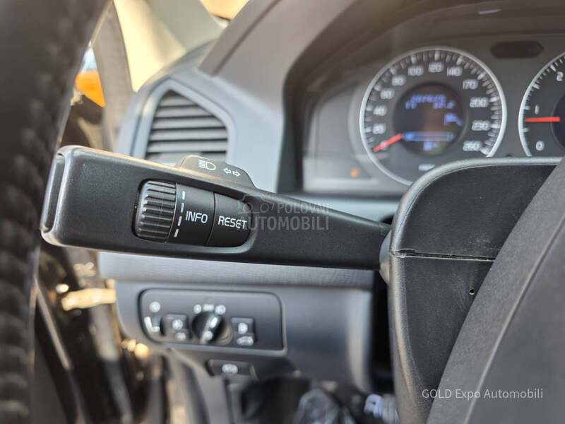 Volvo XC60 2.4 4x4 FUL KOZA