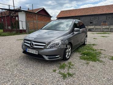 Mercedes Benz B 180 
