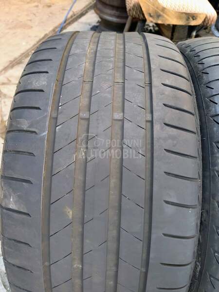 Bridgestone 255/35 R19 Letnja