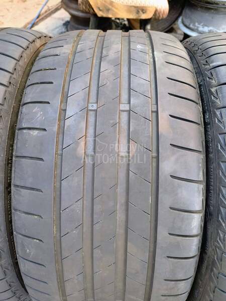 Bridgestone 255/35 R19 Letnja
