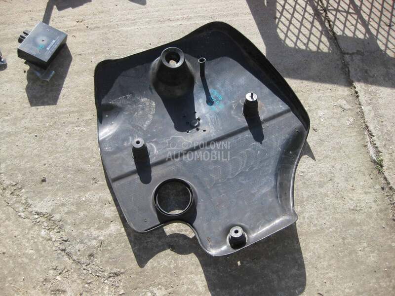Poklopac motora 1.9 tdi