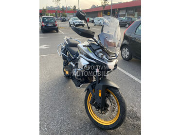 CFMOTO 800MT