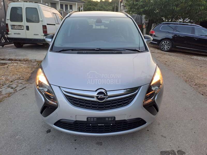 Opel Zafira 1.4 b