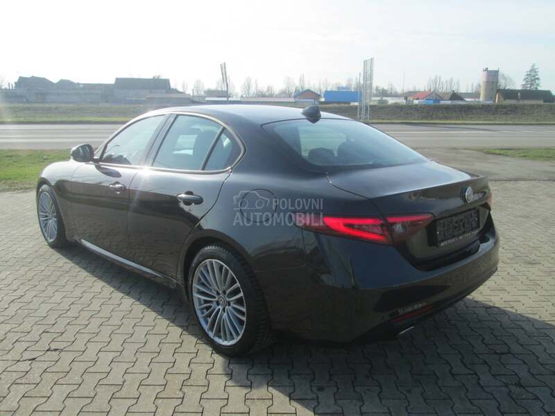 Alfa Romeo Giulia 2.2 Turbo