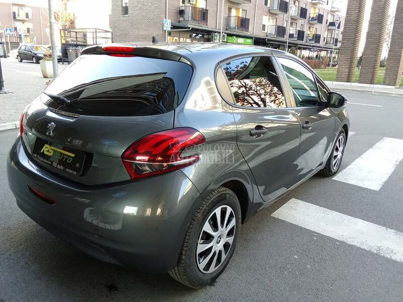 Peugeot 208 1.5HDI