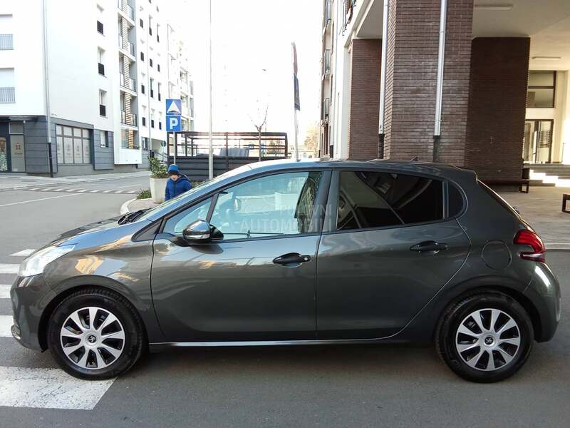 Peugeot 208 1.5HDI