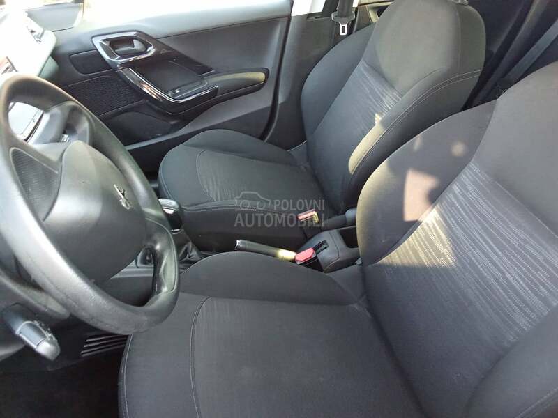 Peugeot 208 1.5HDI
