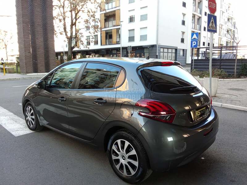 Peugeot 208 1.5HDI