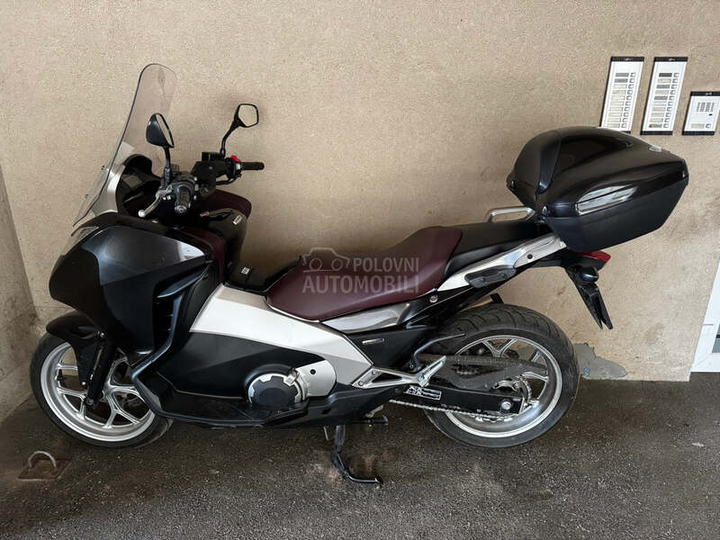 Honda Integra NC700D