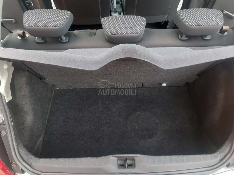 Nissan Micra T O P