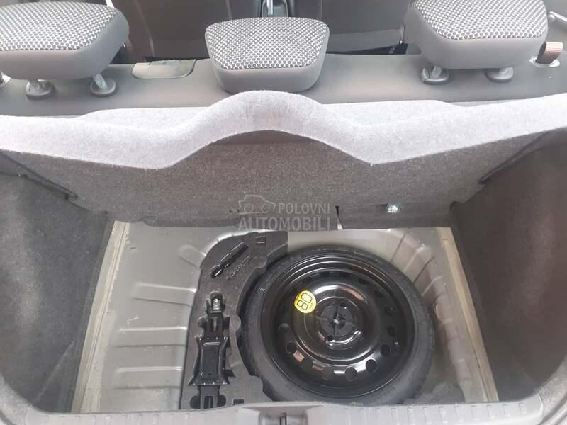 Nissan Micra T O P