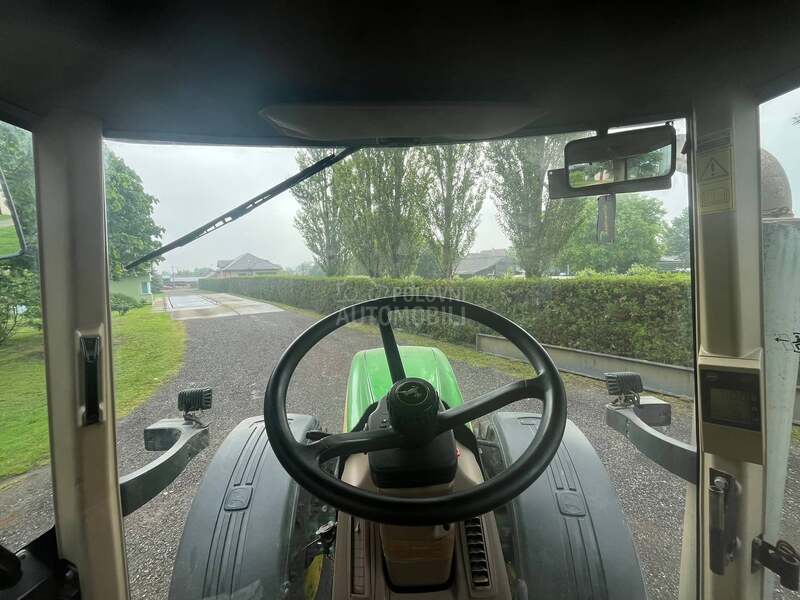 John Deere 8420