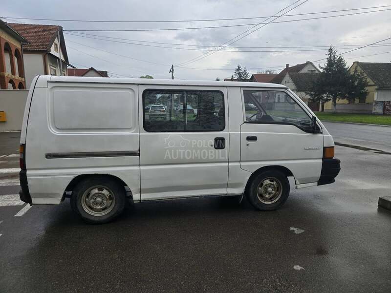 Mitsubishi L 300 2.5
