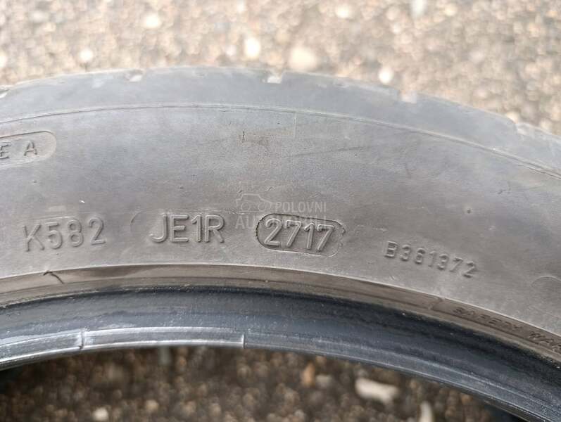 Dunlop 225/45 R19 Letnja