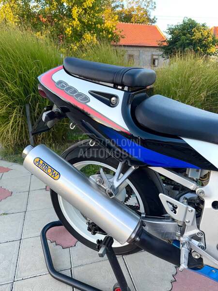 Suzuki Gsxr 600 srad