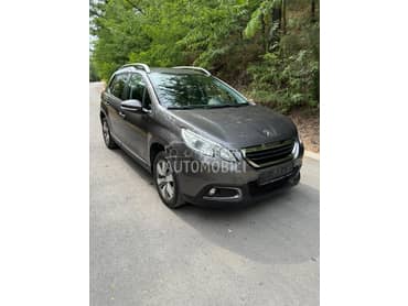 Peugeot 2008 1.2b