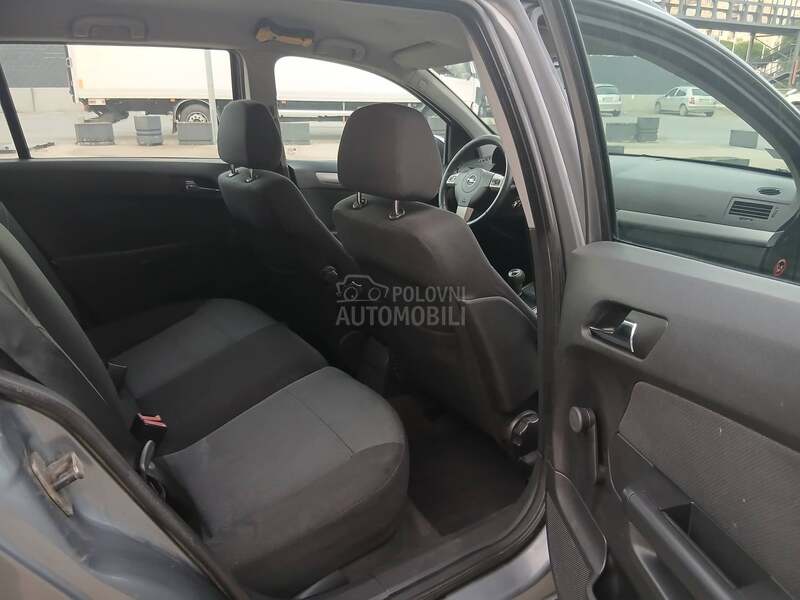 Opel Astra H 