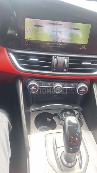 Alfa Romeo Giulia Q4 Veloce