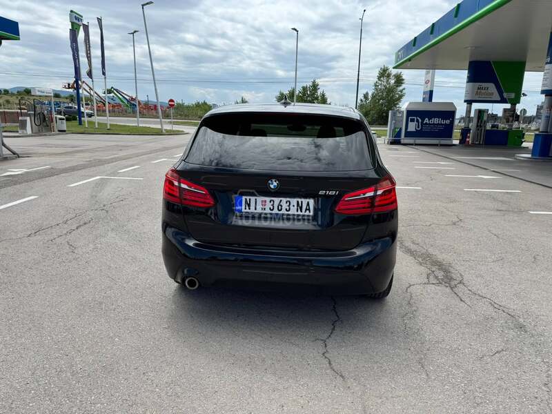 BMW 218 