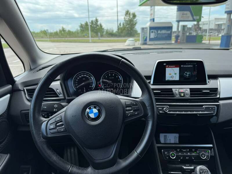 BMW 218 