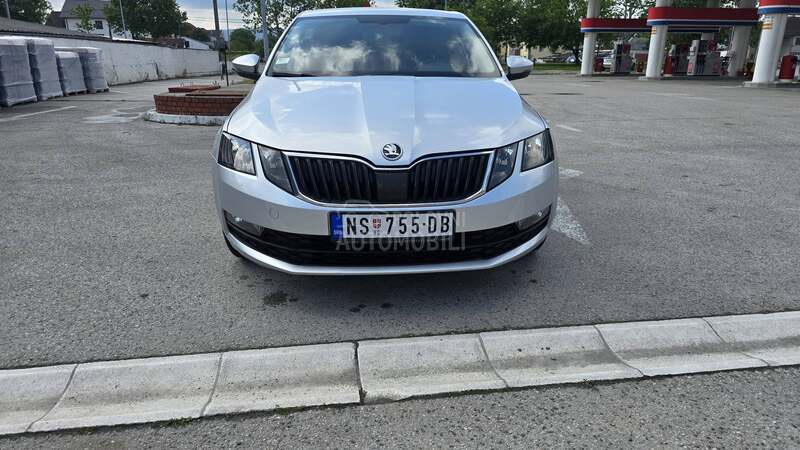 Škoda Octavia 1.0