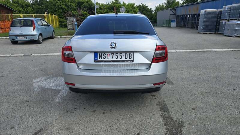 Škoda Octavia 1.0