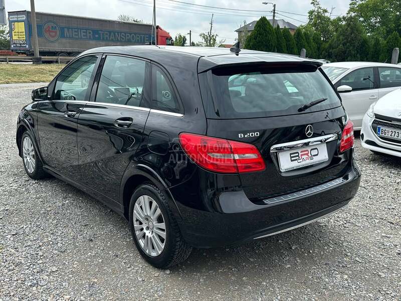 Mercedes Benz B 200 natural