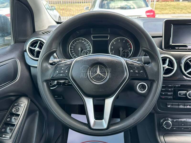 Mercedes Benz B 200 natural