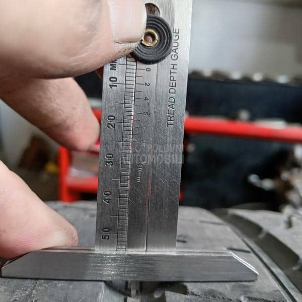 Pirelli 265/40 R22 Letnja