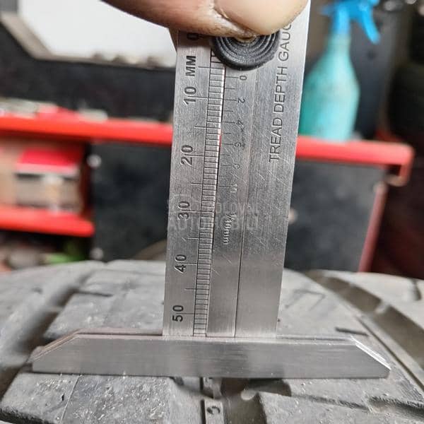 Pirelli 265/40 R22 Letnja