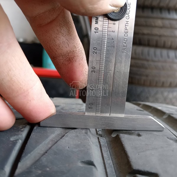 Pirelli 265/40 R22 Letnja