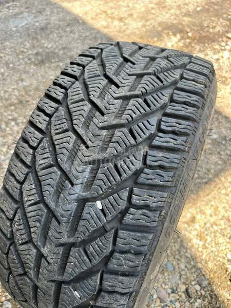 Taurus 225/45 R18 Zimska