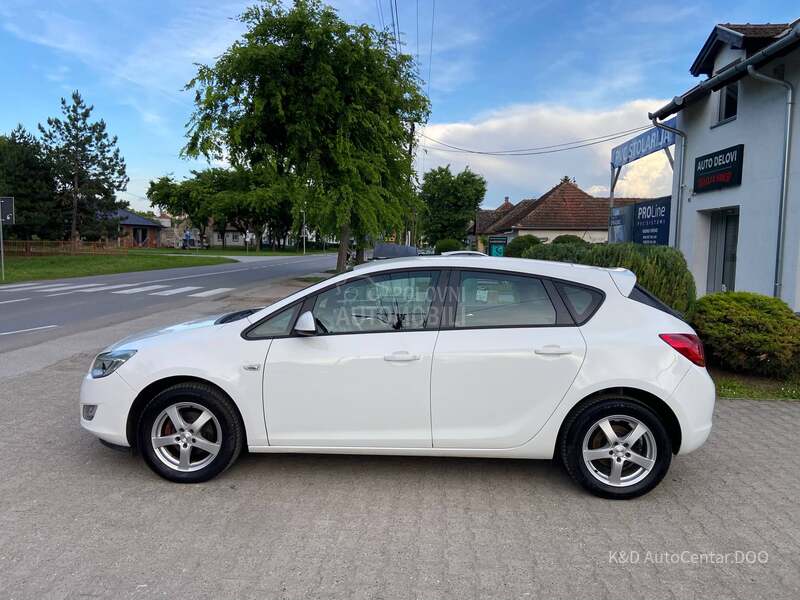 Opel Astra J 1.3 ecoFLEX CDTI