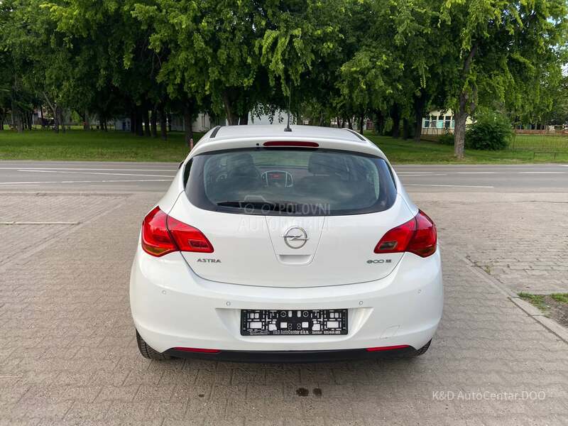 Opel Astra J 1.3 ecoFLEX CDTI
