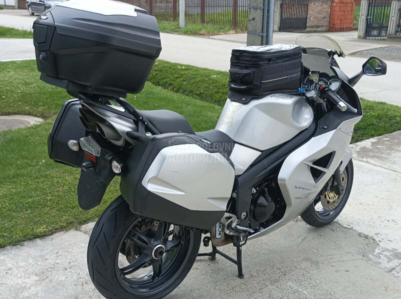 Triumph ST 1050 Sprint ABS  CH