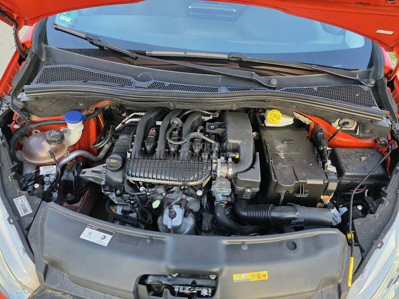 Peugeot 208 1.2