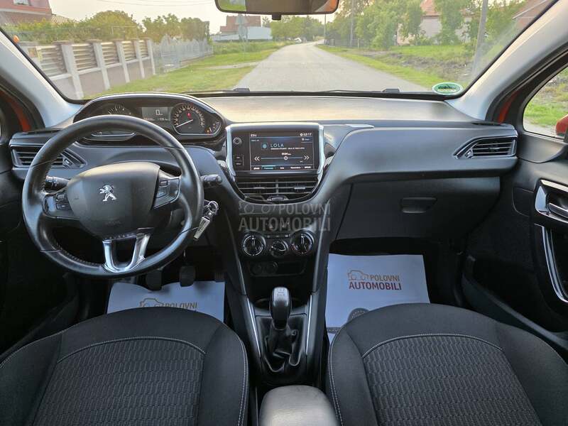 Peugeot 208 1.2