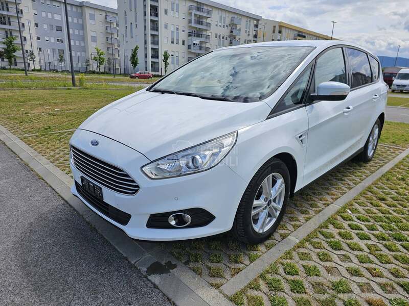 Ford S-Max S A L O N