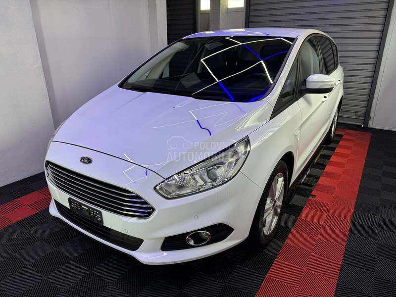 Ford S-Max S A L O N