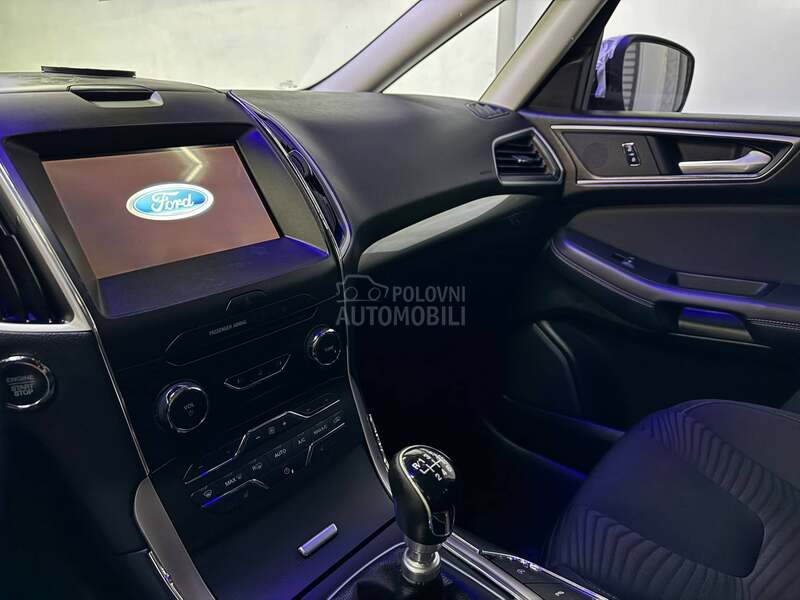Ford S-Max S A L O N